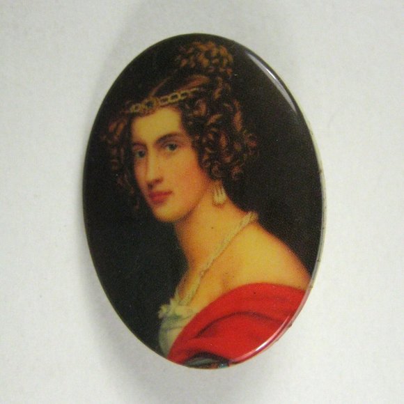 Oval Figurative Portrait Pin Brooch 1.5 In Vintage 90s 80s Plastic Victorian STY - Picture 1 of 4